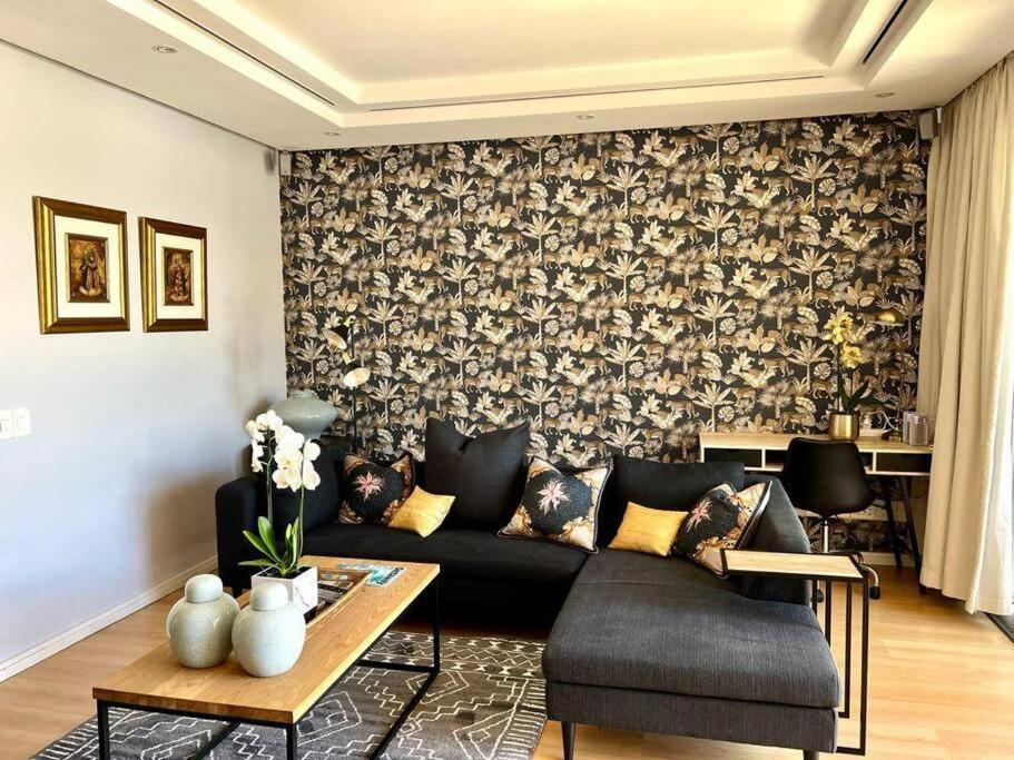 Parama 003 Secure, Luxurious Waterfront Apartment Fokváros Kültér fotó